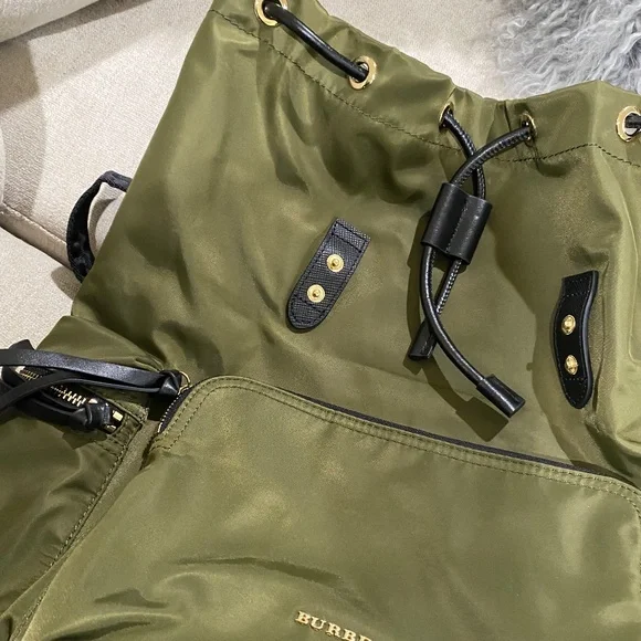 Backpack - Picture 10 of 10